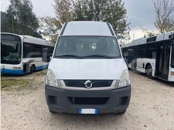 Школьный автобус IVECO Daily