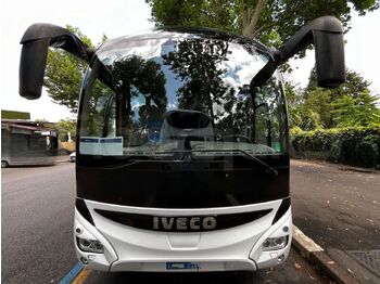 Туристический автобус IVECO Magelys