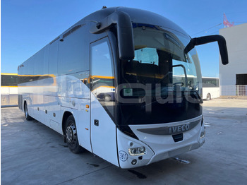 Туристический автобус IVECO Magelys