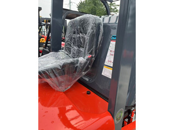 Дизельный погрузчик heli brand new 2.5T diesel forklift famous China brand (Clamp available): фото 3 Дизельный погрузчик heli brand new 2.5T diesel forklift famous China brand (Clamp available): фото 3