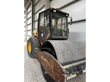 Дорожный каток JCB
