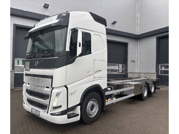 Грузовик-контейнеровоз/ Сменный кузов VOLVO FH 540