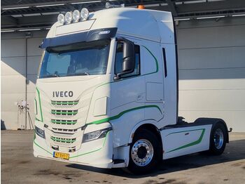 Тягач IVECO S-WAY