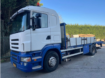 Грузовик бортовой/ Платформа SCANIA