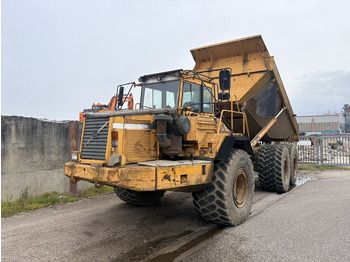 Сочленённый самосвал VOLVO A40