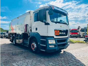 Грузовик-цистерна MAN TGS 26.360