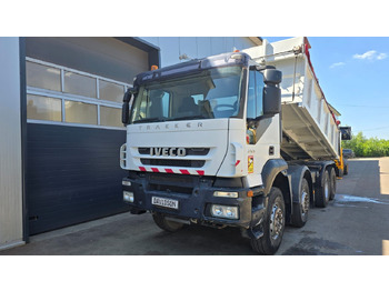 Самосвал IVECO Trakker