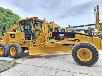 Грейдер CATERPILLAR 140H