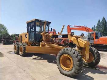 Грейдер CATERPILLAR 140K