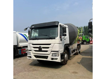Автобетоносмеситель SINOTRUK HOWO