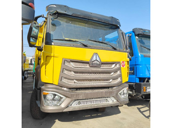 Самосвал SINOTRUK HOWO