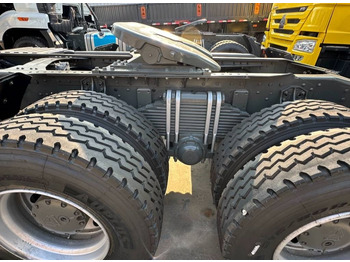 Тягач Howo NX 371: фото 5