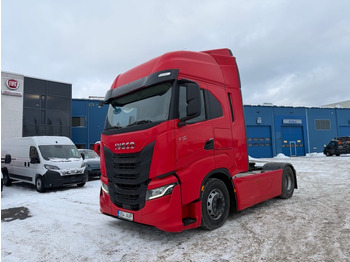 Тягач IVECO S-WAY