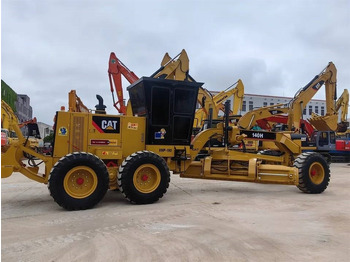Грейдер CATERPILLAR 140H