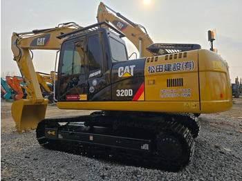 Гусеничный экскаватор CATERPILLAR 320D