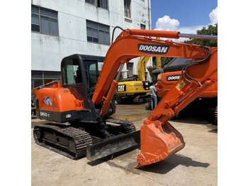 Мини-экскаватор DOOSAN DH60-7