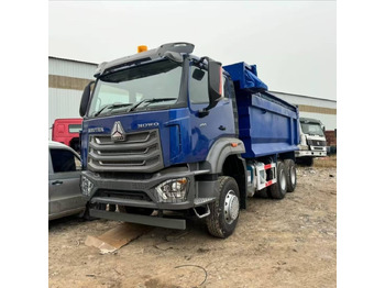 Самосвал SINOTRUK HOWO