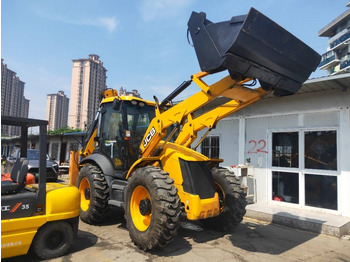 Экскаватор-погрузчик JCB 4CX