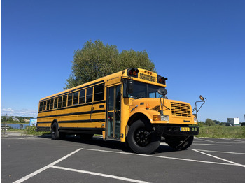 Школьный автобус