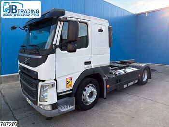 Тягач VOLVO FM 460