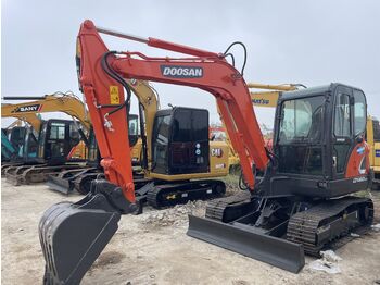 Мини-экскаватор DOOSAN DX60