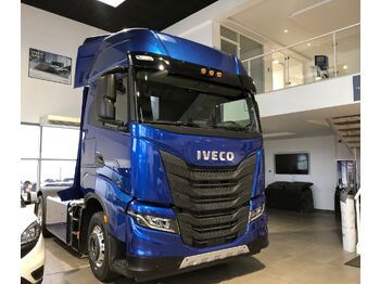 Тягач IVECO X-WAY