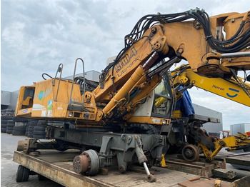 Колёсный экскаватор LIEBHERR A 904