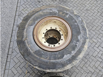 Шины и диски для Строительной техники Terex TL260S-Banden 20.5-R25-Solid wheels / Full Gummi: фото 5 Шины и диски для Строительной техники Terex TL260S-Banden 20.5-R25-Solid wheels / Full Gummi: фото 5