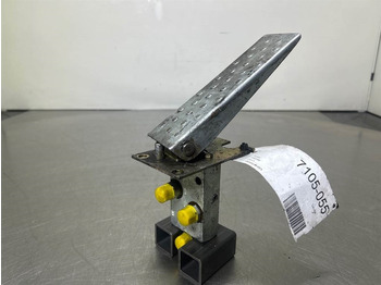 Кабина и интерьер для Строительной техники Terex TW150-Atlas 6049419/6047885-Gas pedal: фото 5 Кабина и интерьер для Строительной техники Terex TW150-Atlas 6049419/6047885-Gas pedal: фото 5