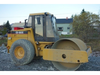 Каток Caterpillar CS 563: фото 1