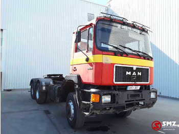 Тягач MAN 33.372