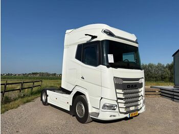 Тягач DAF XG+ 530