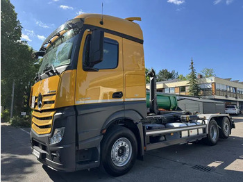 Крюковой мультилифт MERCEDES-BENZ Actros 2645