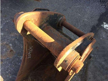 Ковш для экскаватора CATERPILLAR 415mm - Type Tractopelle: фото 4 Ковш для экскаватора CATERPILLAR 415mm - Type Tractopelle: фото 4