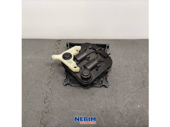 : фото в шапке страницы