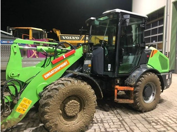 Колёсный погрузчик LIUGONG