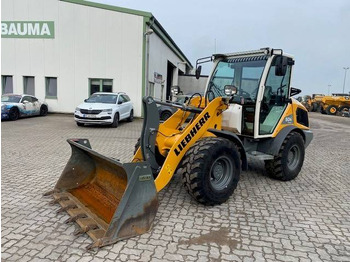 Колёсный погрузчик LIEBHERR L 504