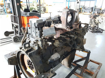 Строительная техника Komatsu SAA6D140E-6 FOR PARTS: фото 3