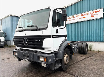 Mercedes-Benz SK 1824 K (ONLY 226.000 KM!) 4x2 FULL STEEL CHASSIS (MANUAL GEARBOX / REDUCTION AXLE / FULL STEEL SUSPENSION / P.T.O.) лизинг Mercedes-Benz SK 1824 K (ONLY 226.000 KM!) 4x2 FULL STEEL CHASSIS (MANUAL GEARBOX / REDUCTION AXLE / FULL STEEL SUSPENSION / P.T.O.): фото 1