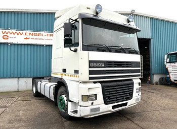Тягач DAF 95.430 XF SPACECAB (EURO 2 / ZF16 MANUAL GEARBOX / ZF-INTARDER / AIRCONDITIONING): фото 3