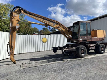 : фото в шапке страницы