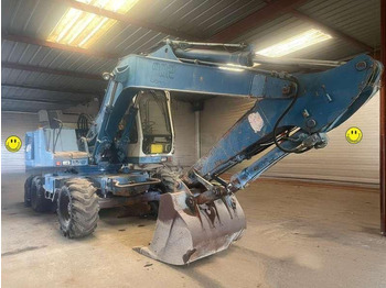 Колёсный экскаватор LIEBHERR A 902