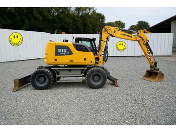 Колёсный экскаватор LIEBHERR A 912