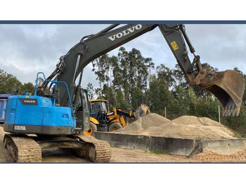 Гусеничный экскаватор VOLVO ECR235DL