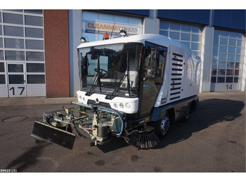 Подметально-уборочная машина Ravo 540 CD with 3-rd brush: фото 5 Подметально-уборочная машина Ravo 540 CD with 3-rd brush: фото 5