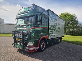 Грузовик с закрытым кузовом DAF XF 530