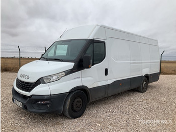 Лёгкий коммерческий автомобиль IVECO Daily 35s18