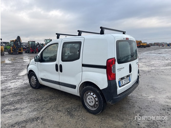 Грузовик с закрытым кузовом 2011 Peugeot Bipper Van Truck: фото 2