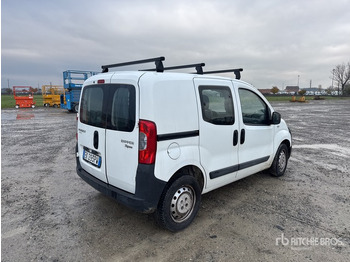 Грузовик с закрытым кузовом 2011 Peugeot Bipper Van Truck: фото 3