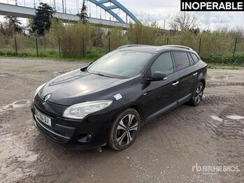 Легковой автомобиль RENAULT